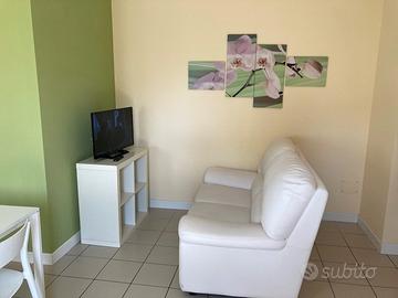 Bilocale con cucinino a parte e grande terrazza