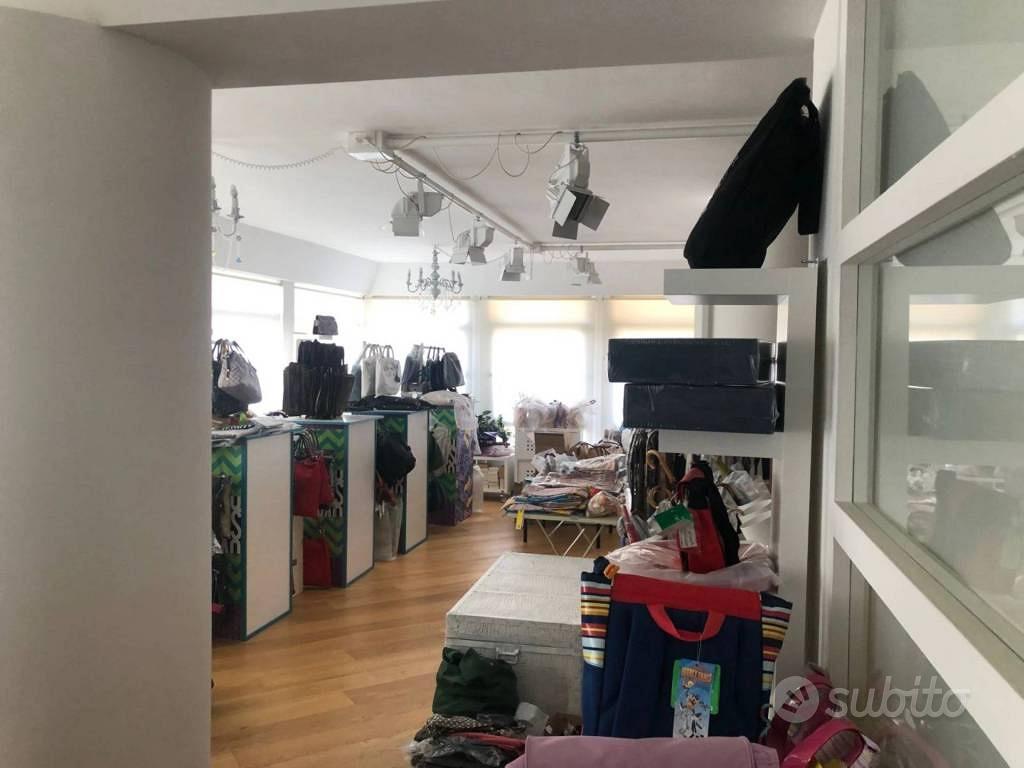 Immobile in asta di 318 m² a Ponsacco - Altro