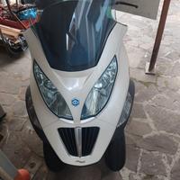 piaggio mp3 125 hybrid anno 2010