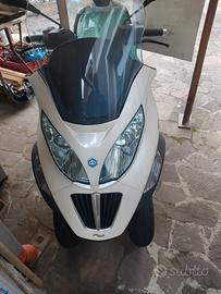 piaggio mp3 125 hybrid anno 2010