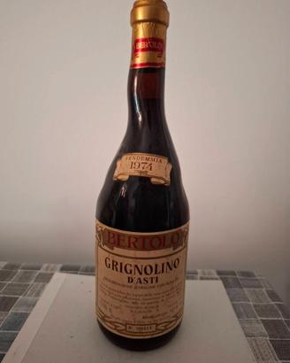 Bottiglia di vino Grignolino d’Asti, anno 1974 