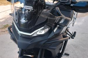 CF MOTO MT 700 ADV