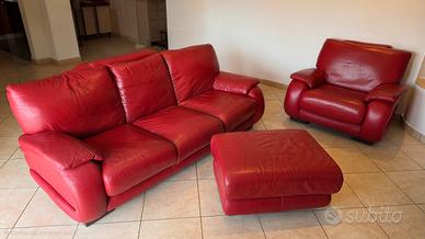 Divano + Poltrona + Puff rosso in vera pelle 