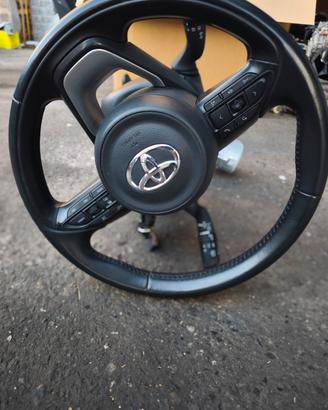 Toyota yaris hibrida 2022