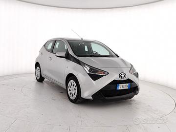 Toyota Aygo 1.0 VVT-i 69 CV 5 porte x-business MMT
