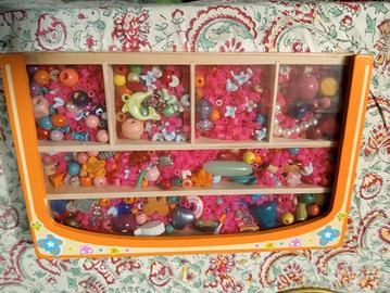 Scatola di legno perline e monili