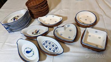 Pirofile piccole con base in paglia intrecciata