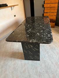 Tavolo in PIETRA FOSSILE