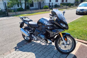 Bmw R 1250 RS triple black
