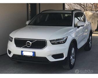 Volvo xc40 t2 Momentum core