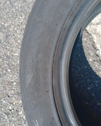 Set nr.4 gomme 205/55 r 16 usate