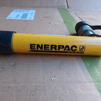 Cilindro idraulico Enerpac RC55 700 bar - 5 ton