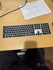 Magic Keyboard con touch id e Magic mouse Apple