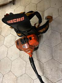 Decespugliatore a spalla