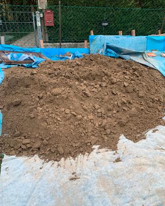 10 metri cubi di terra da riporto, per giardini
