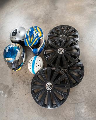 Set 4 copricerchi Nissan neri usati