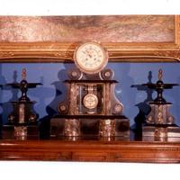 Orologio in marmo nero