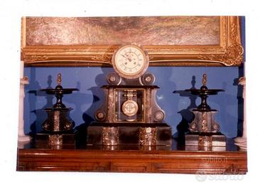 Orologio in marmo nero