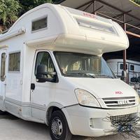 Camper Iveco 3000 su cassa arca