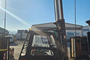 Carrello elevatore elettrico 3000kg Linde