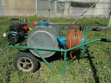 pompa con serbatoio per antiparassitari