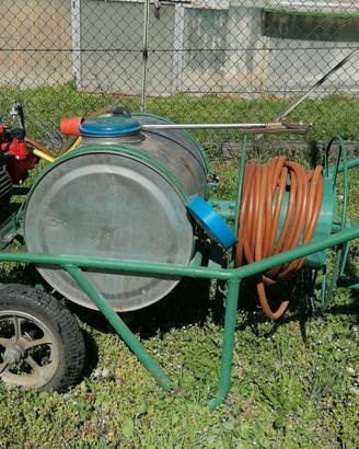 pompa con serbatoio per antiparassitari