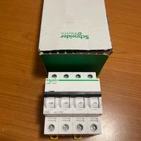 A9F75459 schneider 4P 50A D