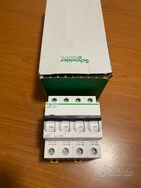 A9F75459 schneider 4P 50A D