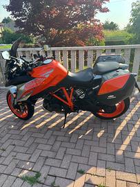 KTM super duke 1290 gt r