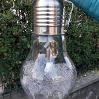 Lampadario lampadina gigante