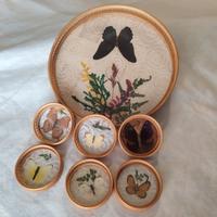 Vassoio vintage con 6 sottobicchieri – farfalle ve