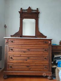 Comò e comodini antichi con marmo e specchio 