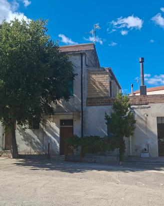 Casa indipendente con terreno