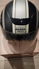 casco Shark 