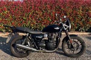Triumph Street Twin