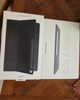 Galaxy Tab S10 FE +5G con tastiera