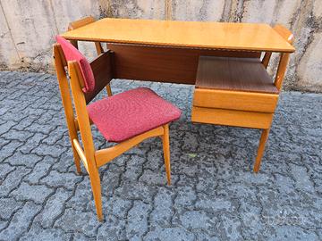 scrivania vintage 