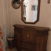 Mobiletto con specchio