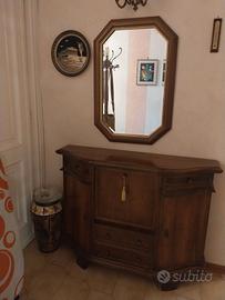 Mobiletto con specchio