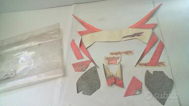 DECALCO SERIE FRONTALE RSV 1000 APRILIA AP8167937