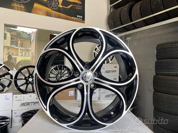 Cerchi Alfa Romeo raggio 18 NUOVI cod.87424