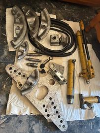 Set di curvatubi idraulico manuale Enerpac