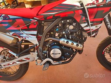 Motard fantic 125 xmf