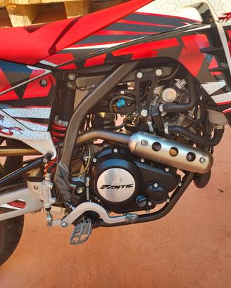 Motard fantic 125 xmf