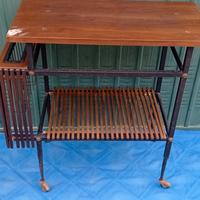 Mobiletto porta TV o radio vintage 50/6's