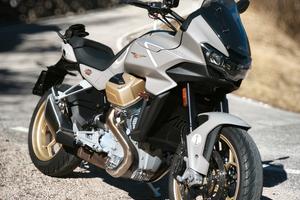 Moto Guzzi V100 Mandello Aviazione Navale 