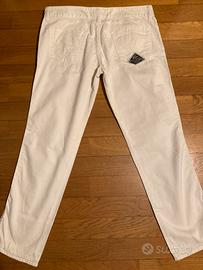 Pantaloni jeans