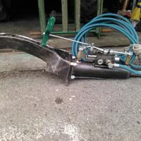 Spaccalegna idraulico brandeggiabile