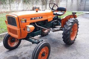 Trattrice agricola Fiat 215