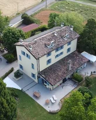 Villa di 400 m² con più di 5 locali e box auto a M